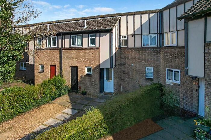 4 Bedroom Terraced House For Sale In Tranlands Brigg, Heelands, Milton Keynes, MK13