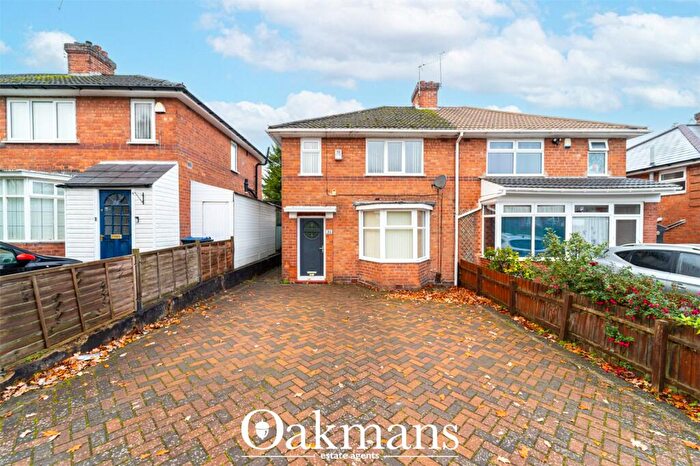 3 Bedroom Semi Detached House To Rent In Hoggs Lane, Birmingham, West Midlands, B31