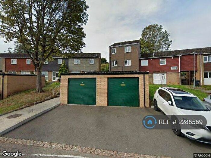 1 Bedroom Flat To Rent In Farm Field Court, Northampton, NN3