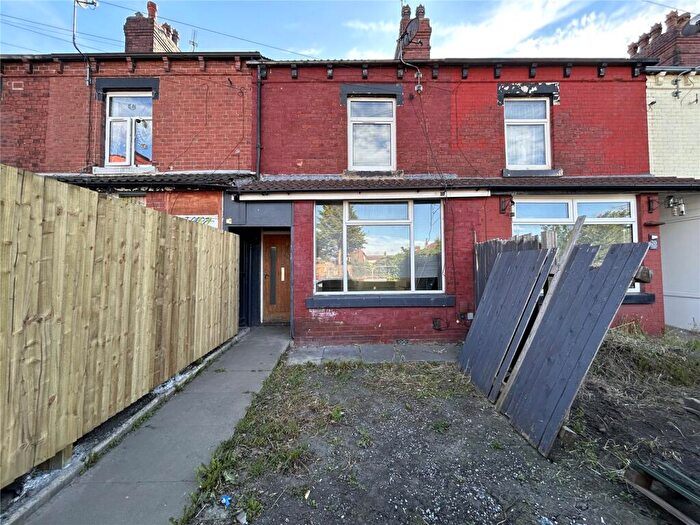 3 Bedroom Terraced House For Sale In Oakhurst Avenue, Leeds, West Yorkshire, LS11