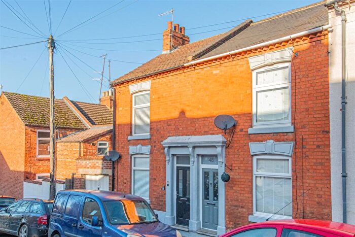 2 Bedroom End Of Terrace House To Rent In Brook Street, Northampton, NN1