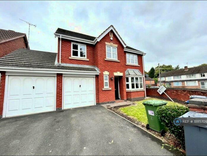 6 Bedroom Semi-Detached House To Rent In Wych Elm Drive, Leamington Spa, CV31