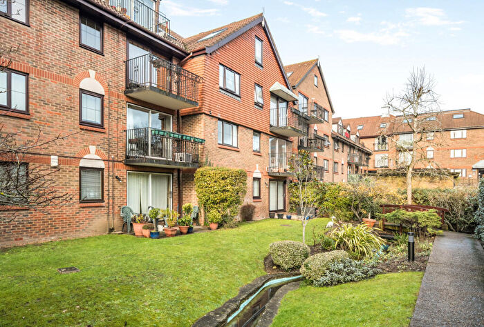 3 Bedroom Apartment For Sale In French Apartments, Lansdowne Road, Purley, CR8