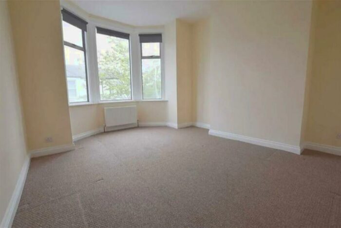 2 Bedroom Flat To Rent In Leslie Road, East Finchley, N2