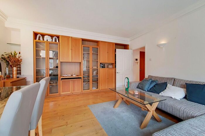 2 Bedroom Flat To Rent In Whitehall, St James's, London, SW1A