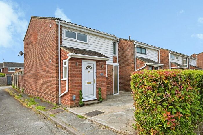 3 Bedroom End Of Terrace House For Sale In Winford Drive, Broxbourne, EN10