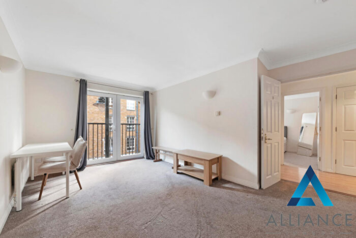 2 Bedroom Flat To Rent In Lamb Court, Narrow Street, London, E14