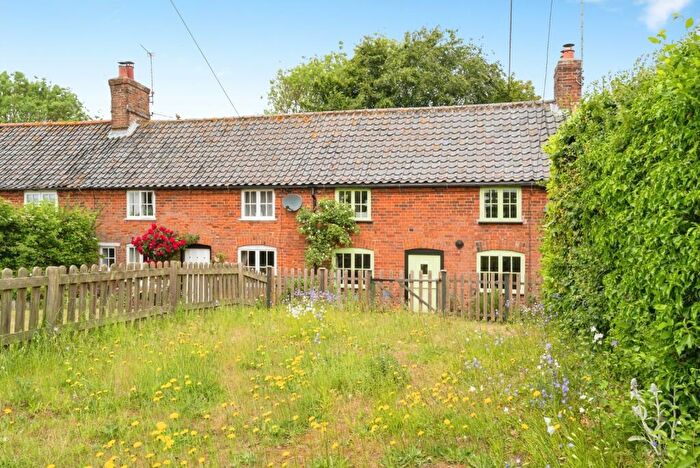 2 Bedroom Semi-Detached House For Sale In Back Street, Harpley, King's Lynn, PE31