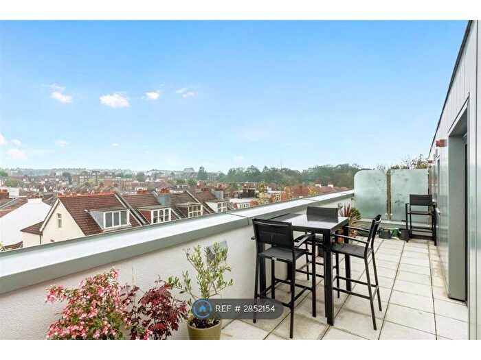 3 Bedroom Flat To Rent In Montefiore Road, Hove, BN3