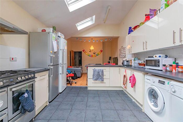 6 Bedroom House To Rent In Heeley Road, Birmingham, West Midlands, B29