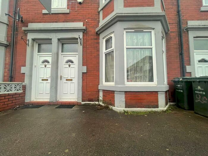 2 Bedroom Flat To Rent In Lynwood, Newcastle Upon Tyne, NE4