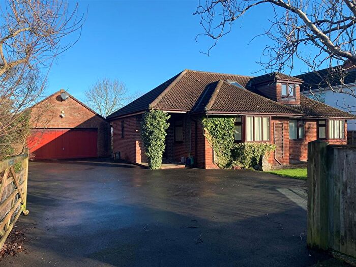 4 Bedroom Detached Bungalow For Sale In Station Road, Brent Knoll, TA9