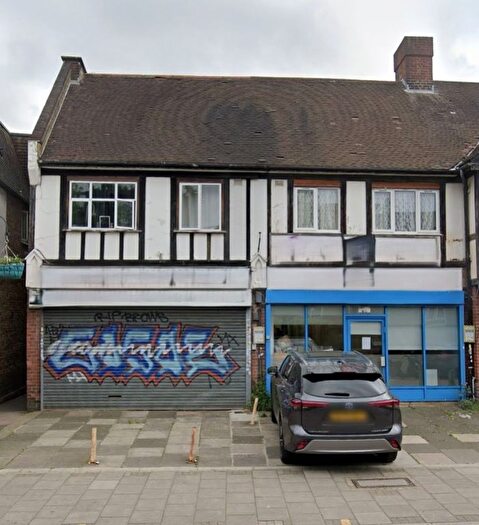 Retail Premises To Rent In High Road, Harrow Weald, Harrow, HA3