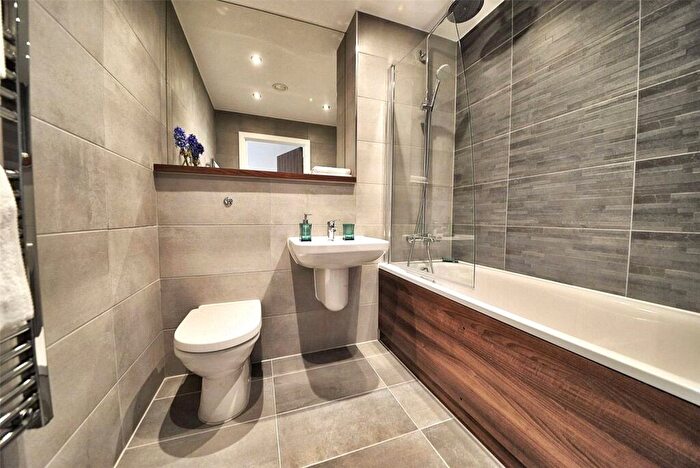 2 Bedroom Apartment To Rent In Ordsall Lane, Salford, Greater Manchester, M5