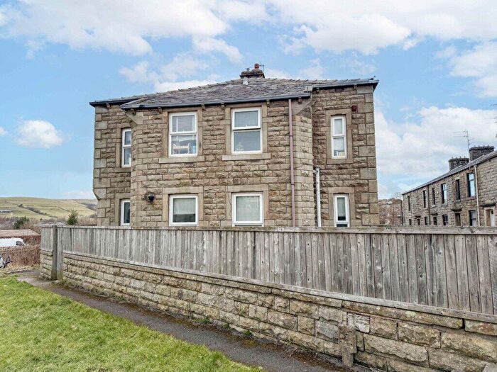 3 Bedroom End Of Terrace House For Sale In Ashworth Street, Bacup, Rossendale, OL13