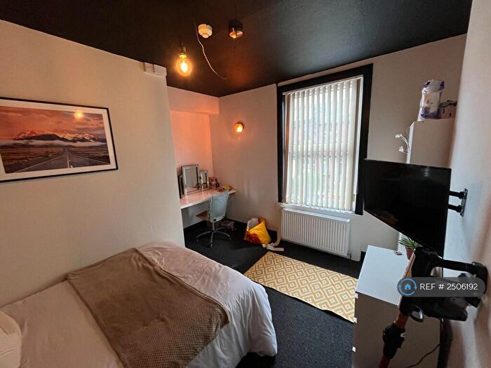 5 Bedroom Terraced House To Rent In Grimthorpe Street, Leeds, LS6