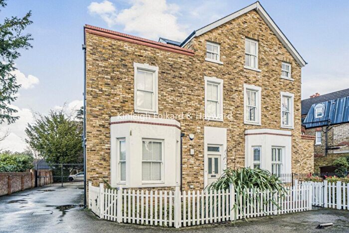 2 Bedroom Flat To Rent In Royal Parade, Chislehurst, Kent, BR7