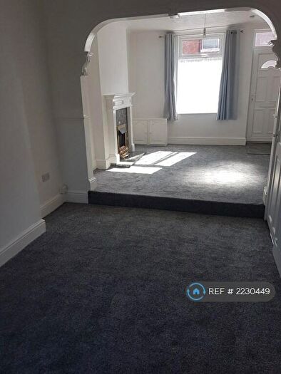 2 Bedroom End Of Terrace House To Rent In Montague St, Nottingham, NG6