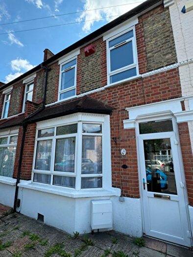 3 Bedroom Terraced House To Rent In Alderton Road, Croydon, CR0