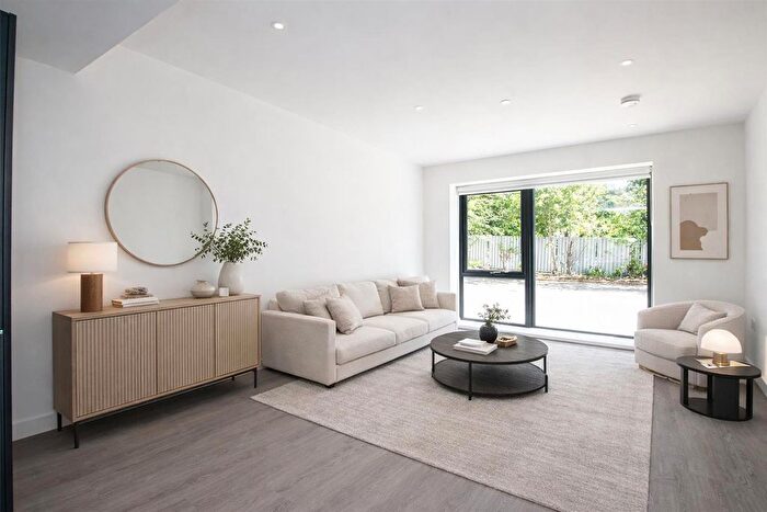 2 Bedroom Flat To Rent In Silbury Boulevard, Milton Keynes, MK9