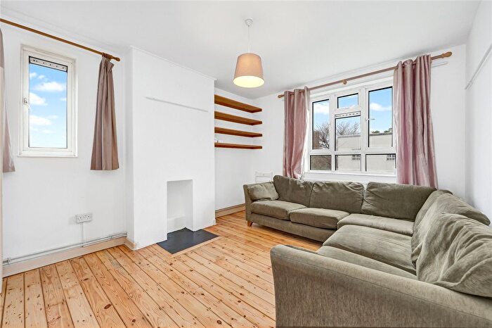 3 Bedroom Flat To Rent In Ajax House, Old Bethnal Green Road, London, E2
