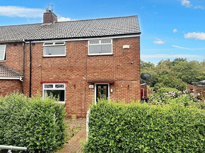 3 Bedroom Semi-Detached House For Sale In Southern Way, Wolverton, MK12