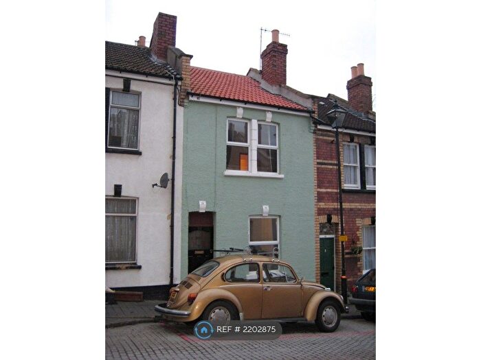 3 Bedroom Terraced House To Rent In Hardy Road, Bristol, BS3