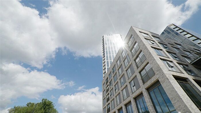 2 Bedroom Flat To Rent In Dantzic Street, Park View, Manchester, M4