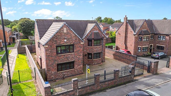 4 Bedroom Detached House For Sale In Golborne Road, Lowton, WA3