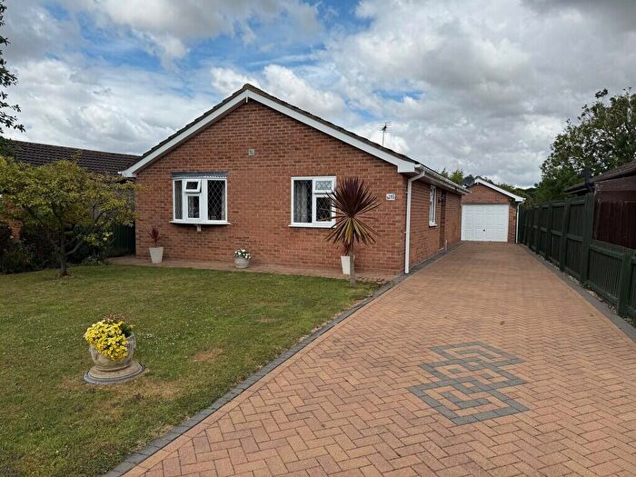 3 Bedroom Detached Bungalow For Sale In Cedar Drive, Bourne, PE10