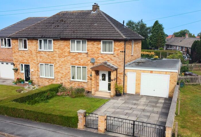 3 Bedroom Semi-Detached House For Sale In Wavell Street, Selby, YO8