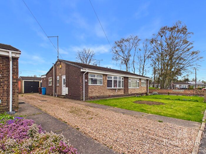 2 Bedroom Bungalow For Sale In Winchester Close, Hull, East Yorkshire, HU9