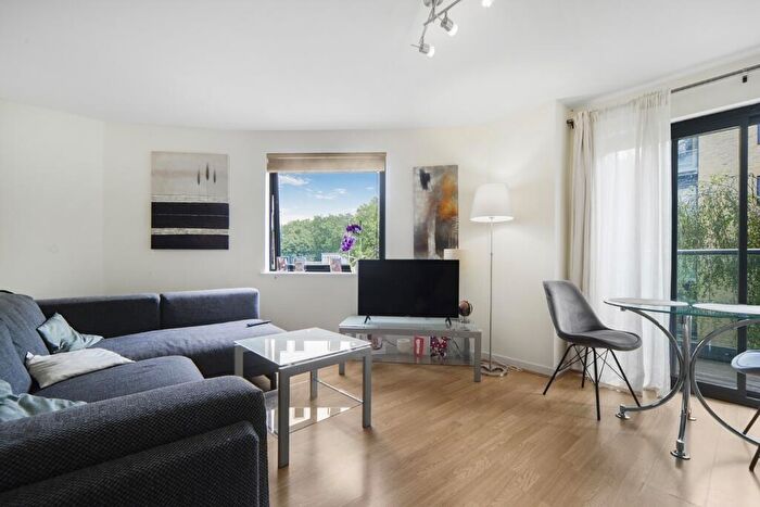 1 Bedroom Apartment For Sale In Douglas Path London, E14