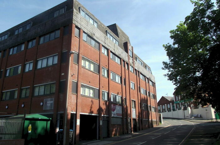 2 Bedroom Flat To Rent In Mayberry Place, Rumbow, Halesowen, West Midlands, B63