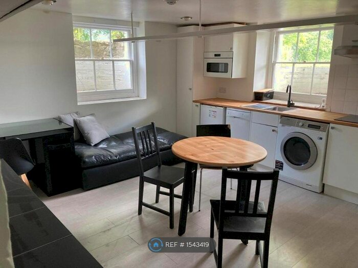 1 Bedroom Flat To Rent In Red Hill, Wateringbury, Maidstone, ME18