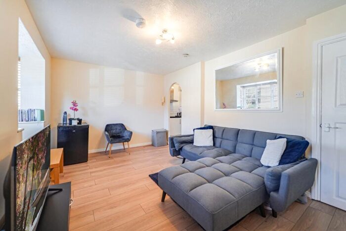 1 Bedroom Apartment For Sale In Osbourne Street, Dartford, DA2