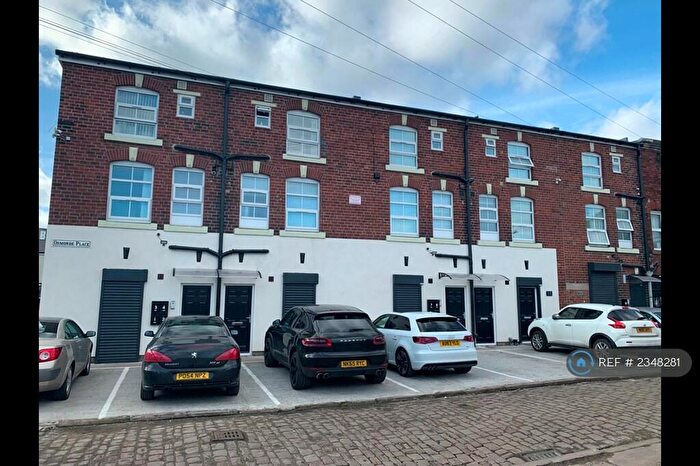 1 Bedroom Flat To Rent In Meanwood Road, Leeds, LS7