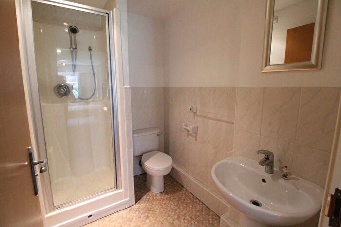 2 Bedroom Apartment To Rent In Royal Plaza, Westfield Terrace, Sheffield, S1