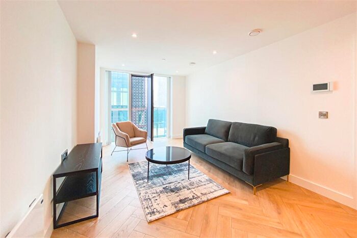 2 Bedroom Apartment To Rent In Elizabeth Tower, M15