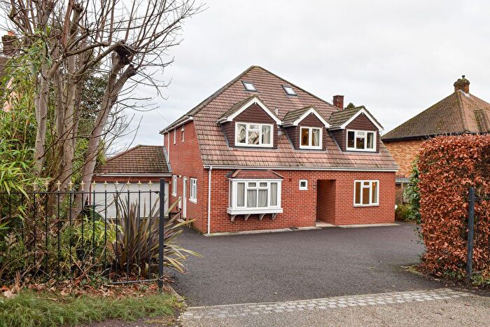 6 Bedroom Detached House For Sale In Kiln Road, Fareham, PO16