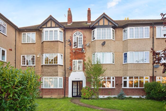 2 Bedroom Flat For Sale In Beresford Gardens, Enfield, EN1