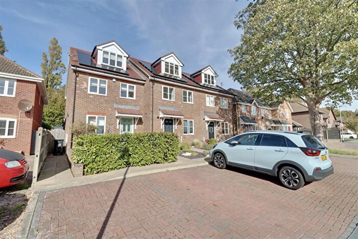 3 Bedroom Town House For Sale In The Edge, Portsmouth, PO6