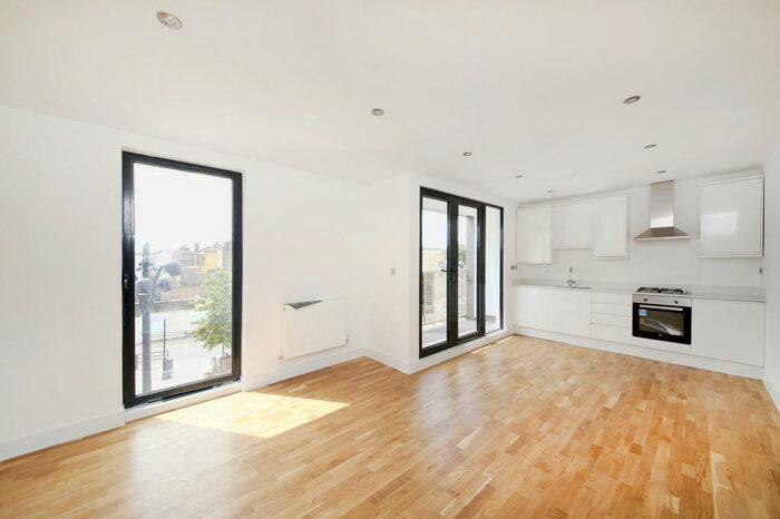 1 Bedroom Flat To Rent In Market House, Giffin Street, Deptford, London, SE8