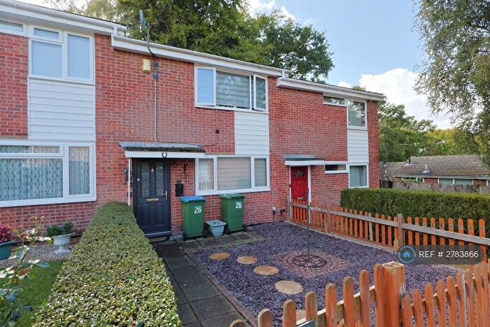 2 Bedroom Semi Detached House To Rent In Prunus Close, Southampton, SO16