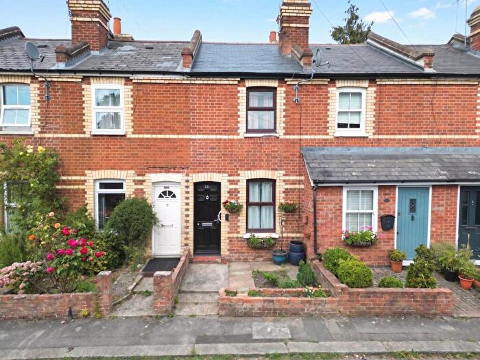 2 Bedroom Terraced House For Sale In Tuns Hill Cottages, Reading, RG6