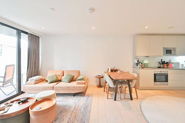 2 Bedroom Flat For Sale In Cobalt Place, Battersea Square, London, SW11