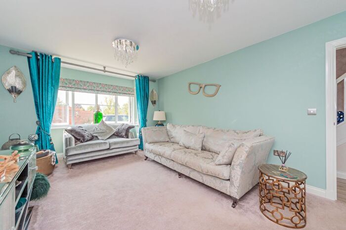 5 Bedroom Detached House For Sale In Riddles Avenue, Willaston, Nantwich, Cheshire, CW5