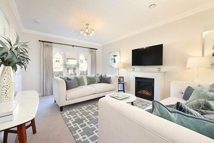 2 Bedroom Terraced House For Sale In Shilton Road, Burford, OX18