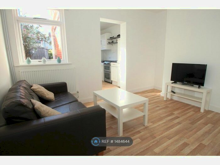 3 Bedroom End Of Terrace House To Rent In Canterbury, Canterbury, CT1