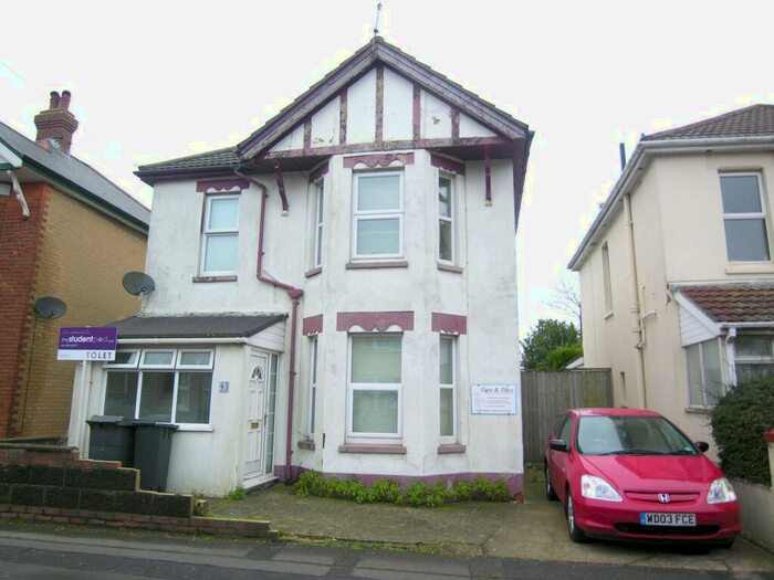 5 Bedroom House To Rent In Bedroom Detached House In Ensbury Park, BH9